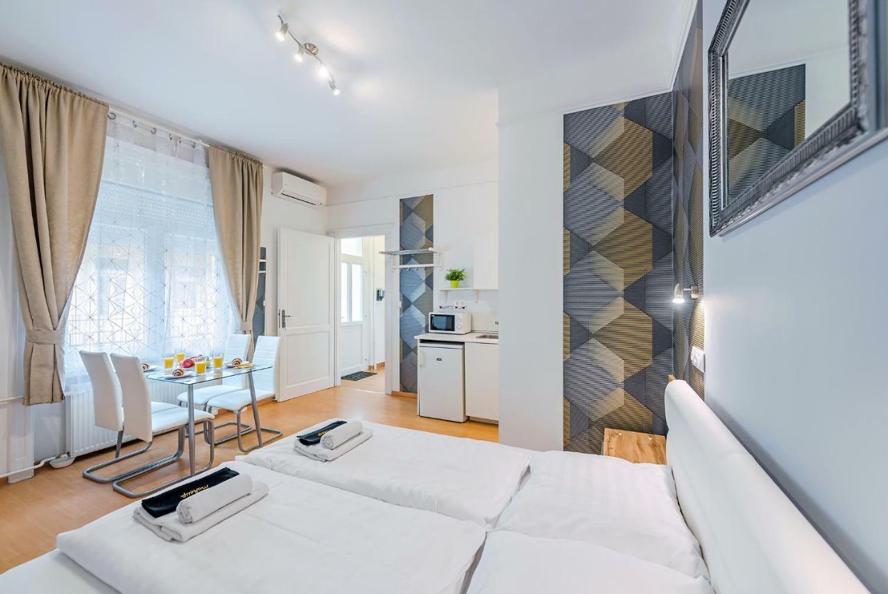 Parking, Ac, Wifi 2 Room Apartment In The Center Будапеща Екстериор снимка